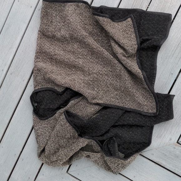 LRL wool sweater wrap - Picture 2 of 3